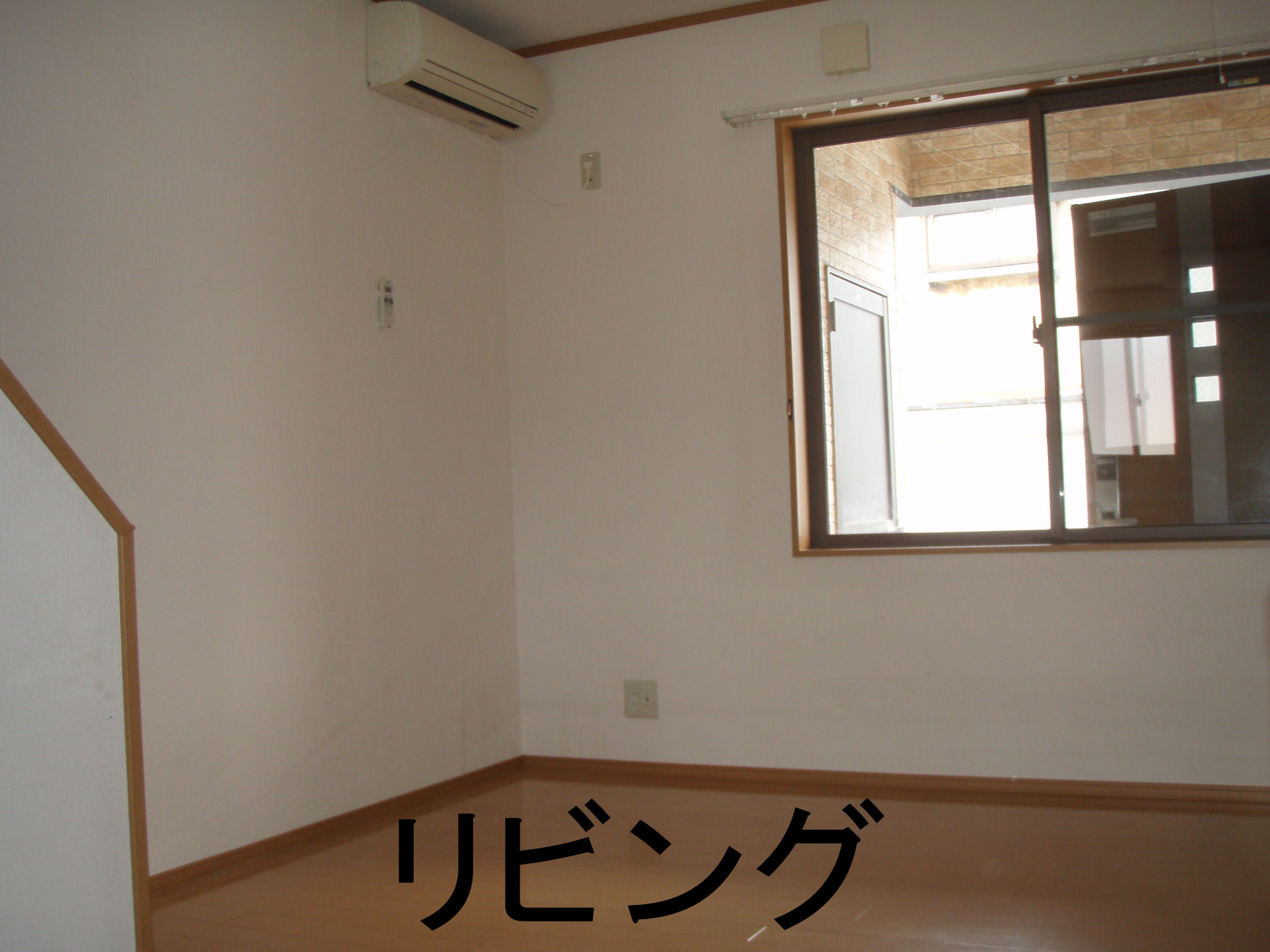 １階リビング・対面キッチン